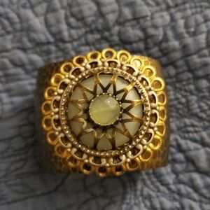𝅺OLLIPOP Vintage Medallion Cuff Bracelet